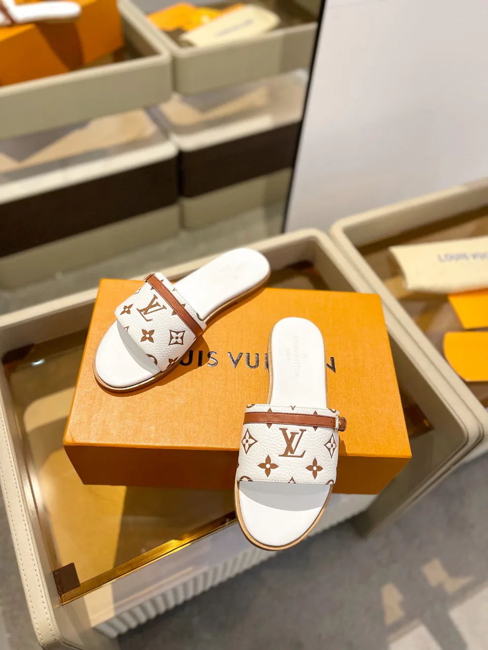Сандалии Женские Louis Vuitton 9623575