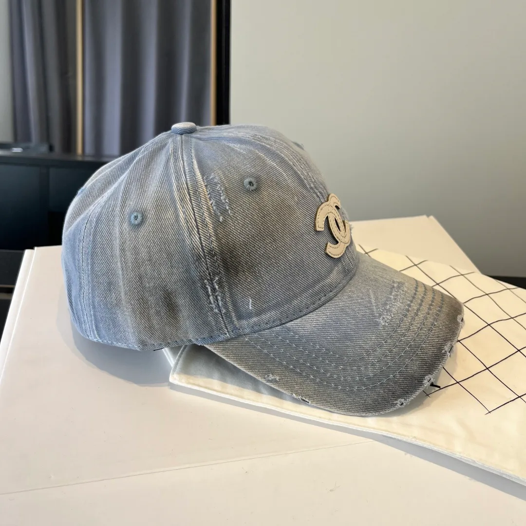 Головные Уборы Chanel 11488860