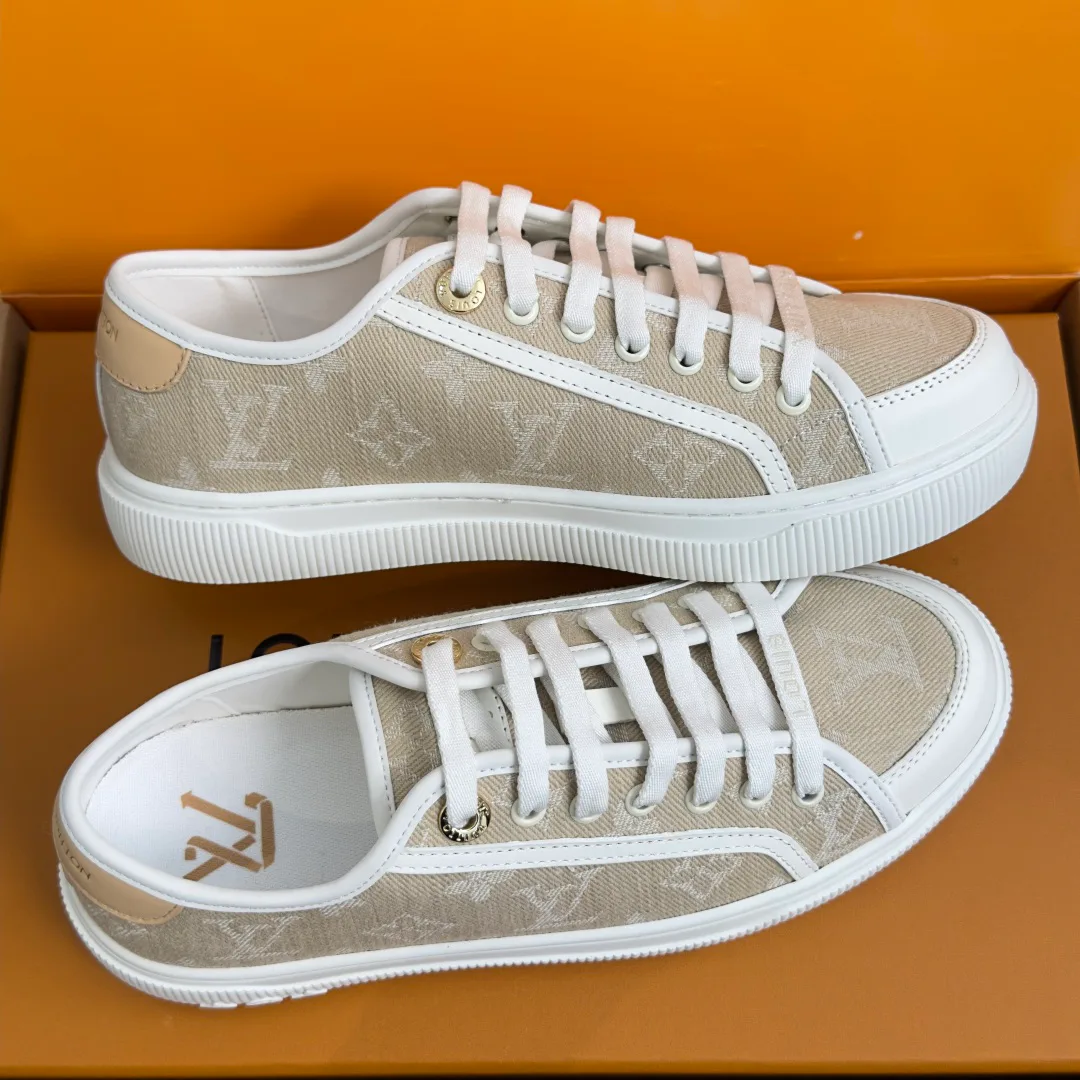 Кроссовки Женские Louis Vuitton 17950711