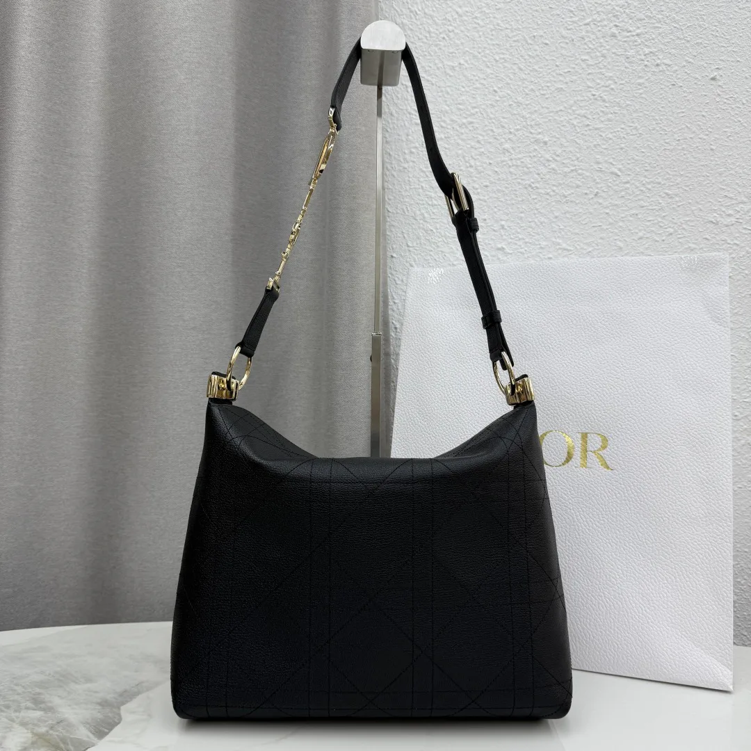 Классические Сумки Женские Christian Dior 11905756