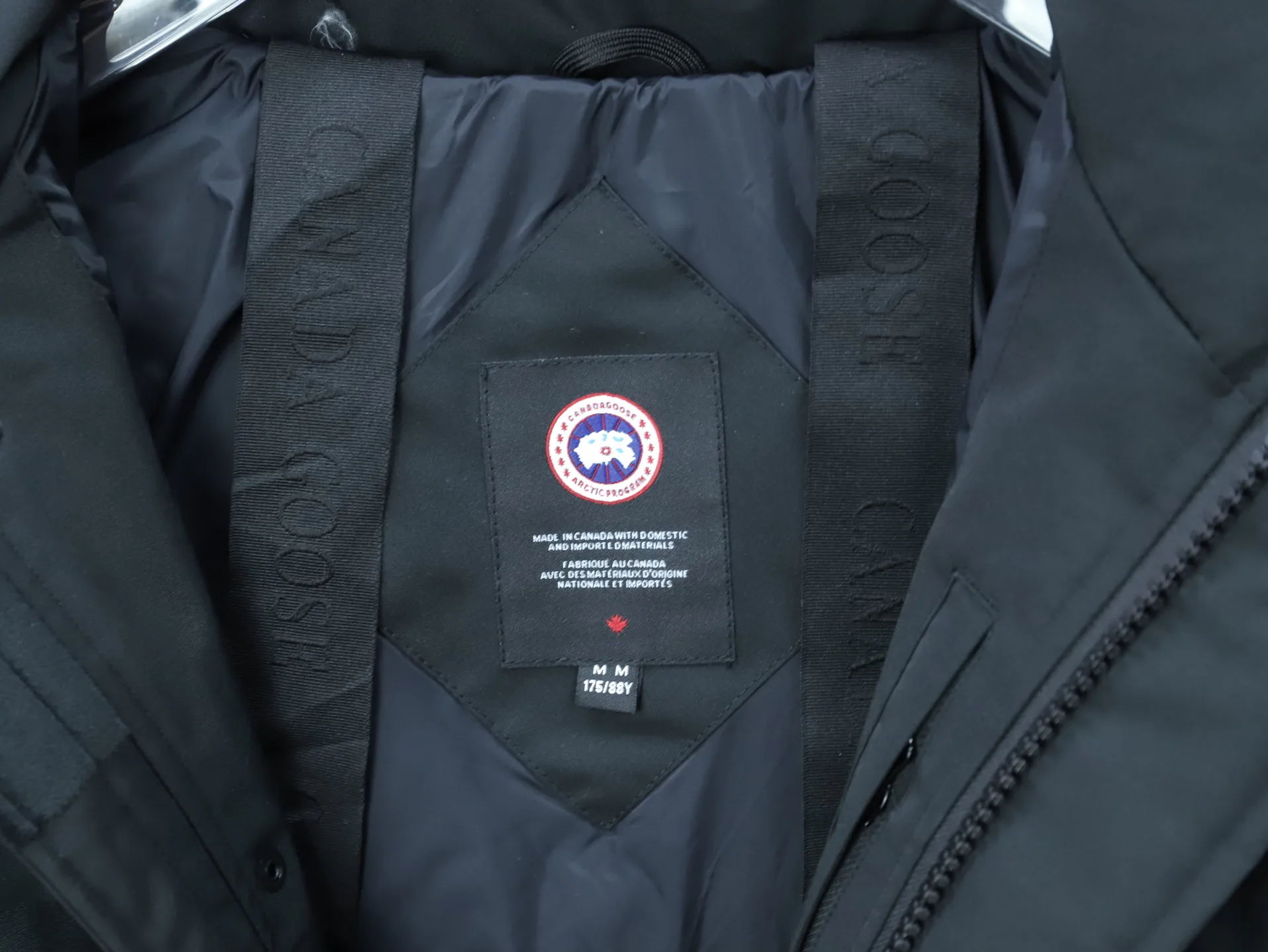Куртки И Пуховики Женские Canada Goose 121933
