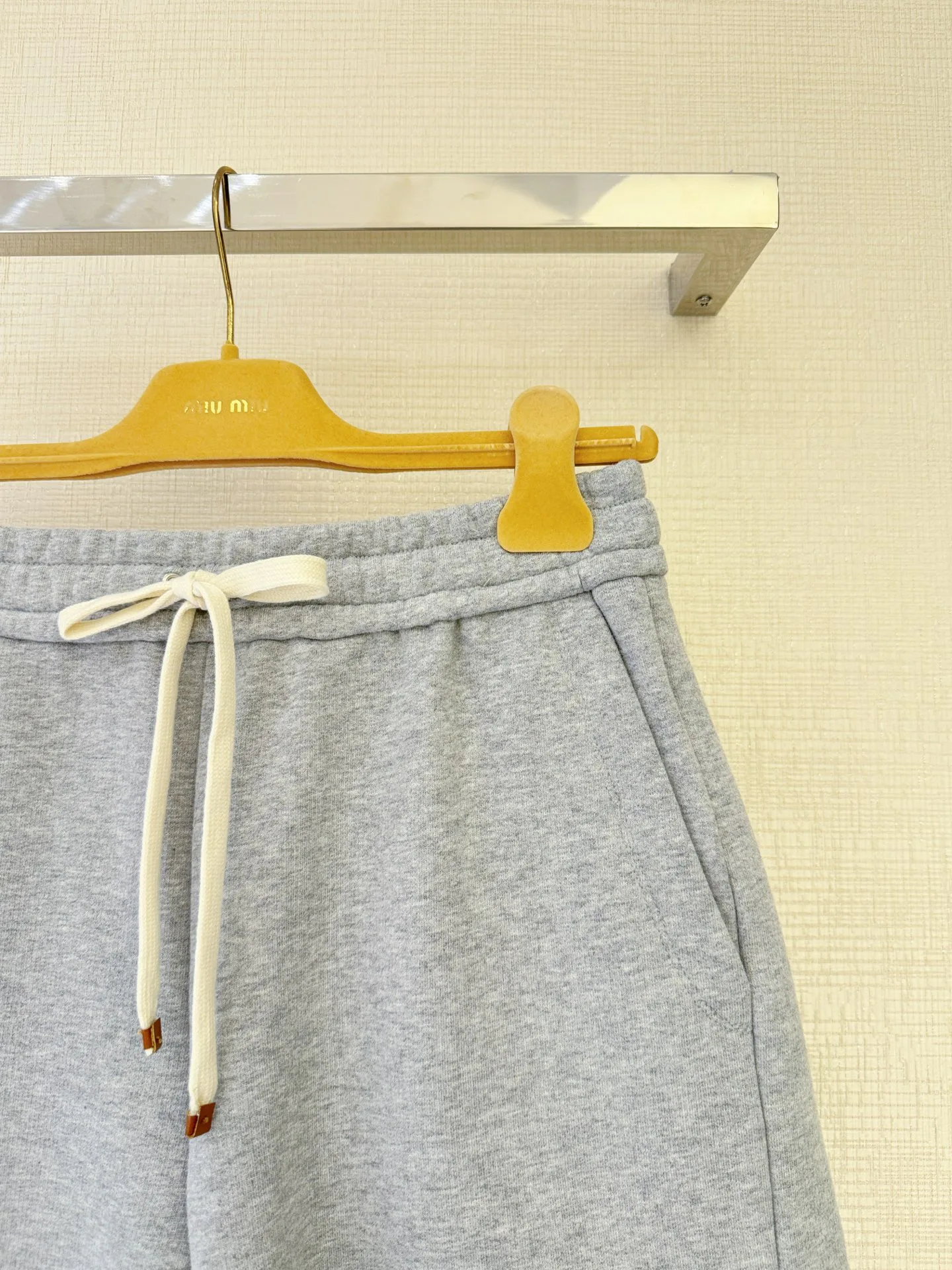 Шорты Женские Miu Miu 27417