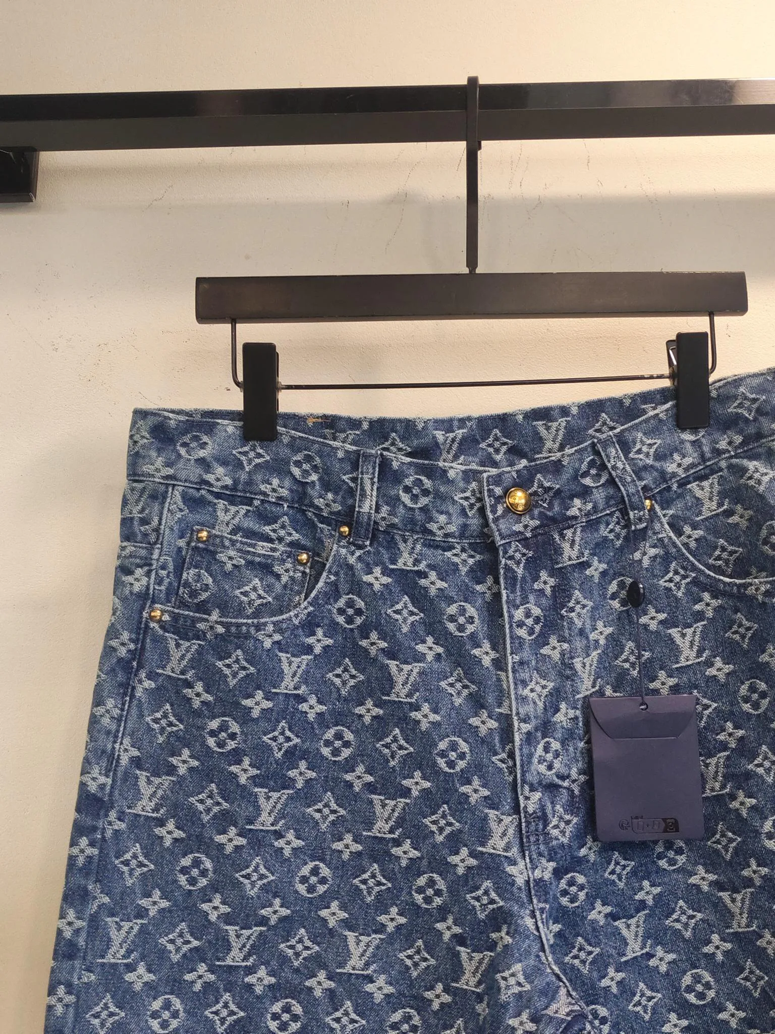 Шорты Женские Louis Vuitton 12836831