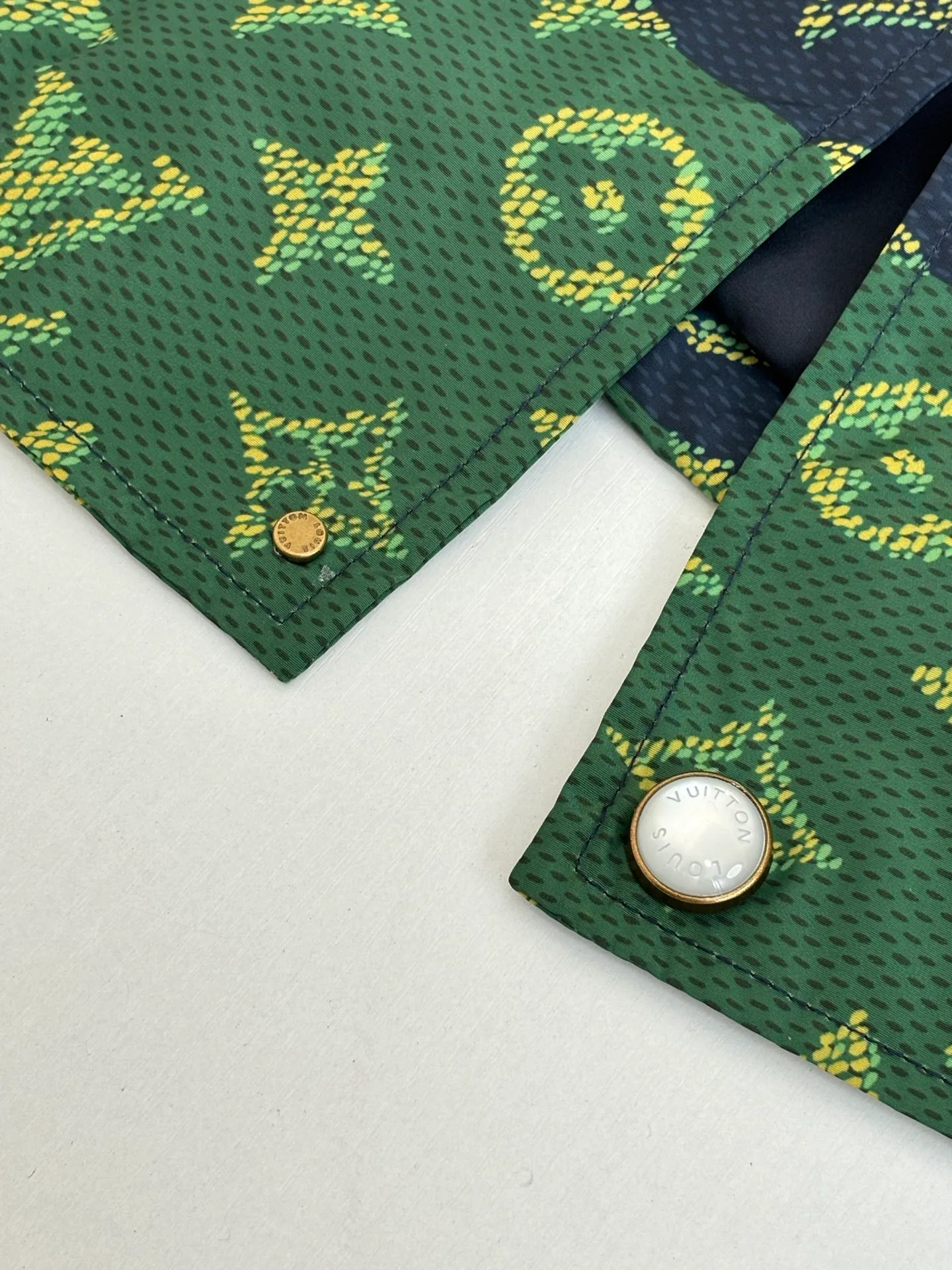 Куртки И Пуховики Женские Louis Vuitton 168589