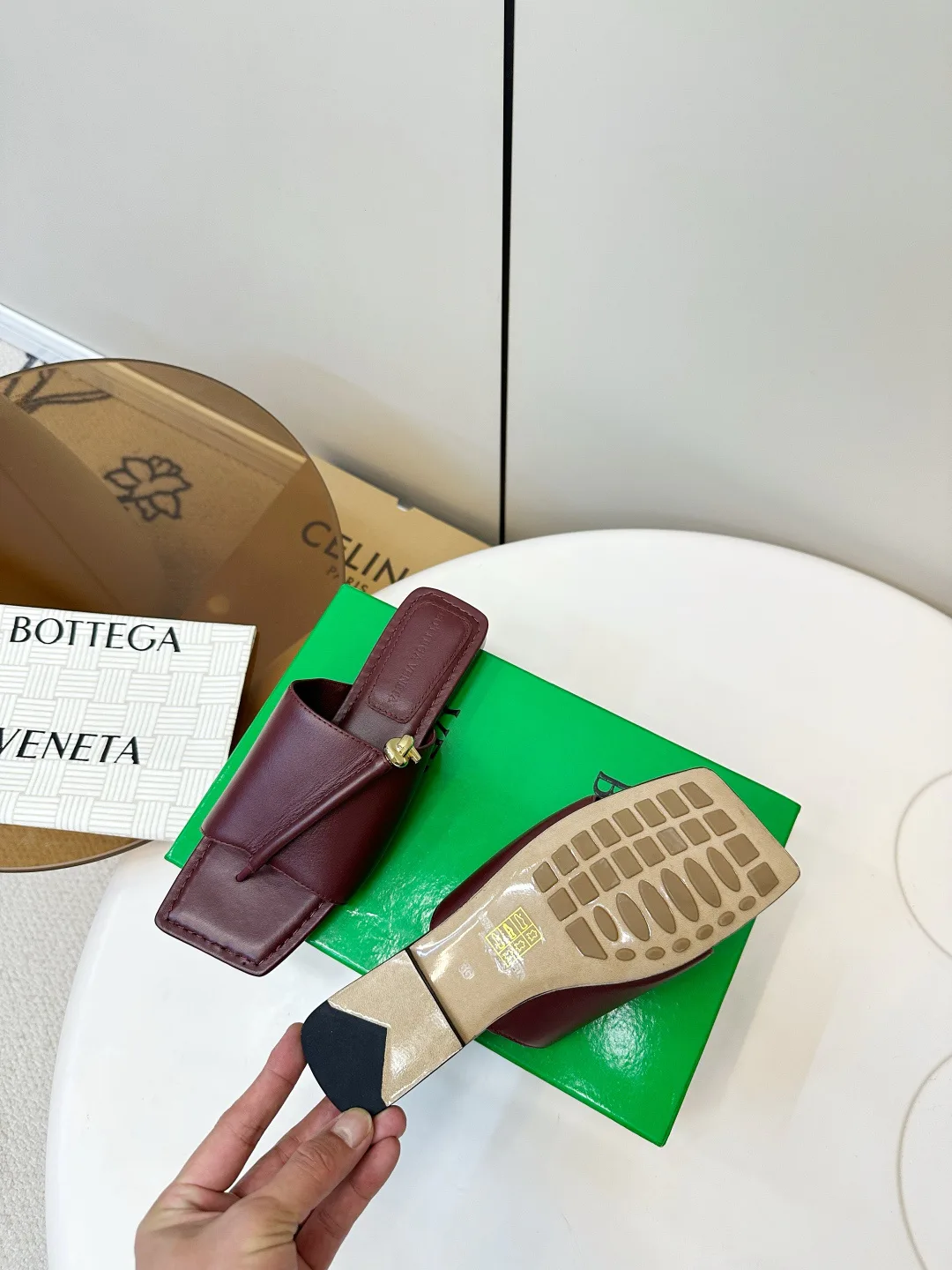 Шлепанцы Женские Bottega Veneta 490697