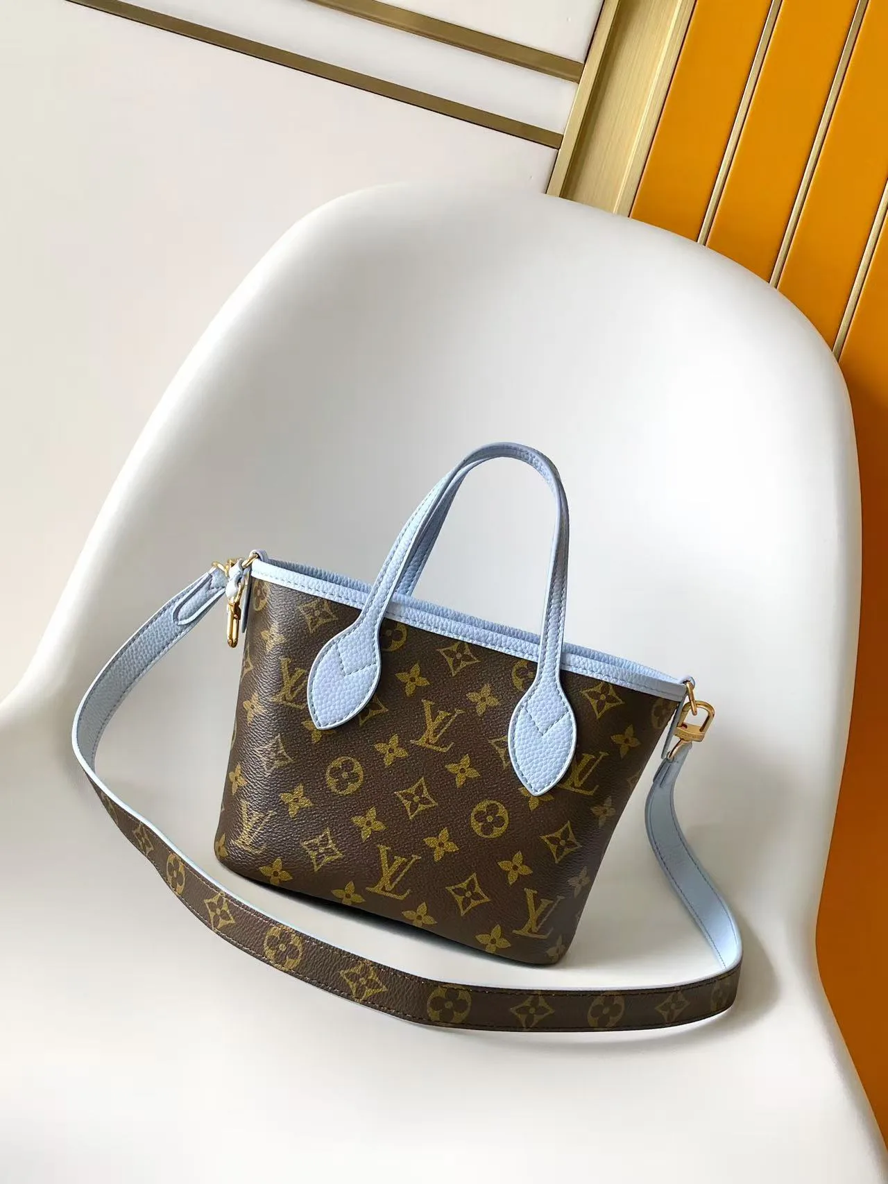 Классические Сумки Женские Louis Vuitton 17483327