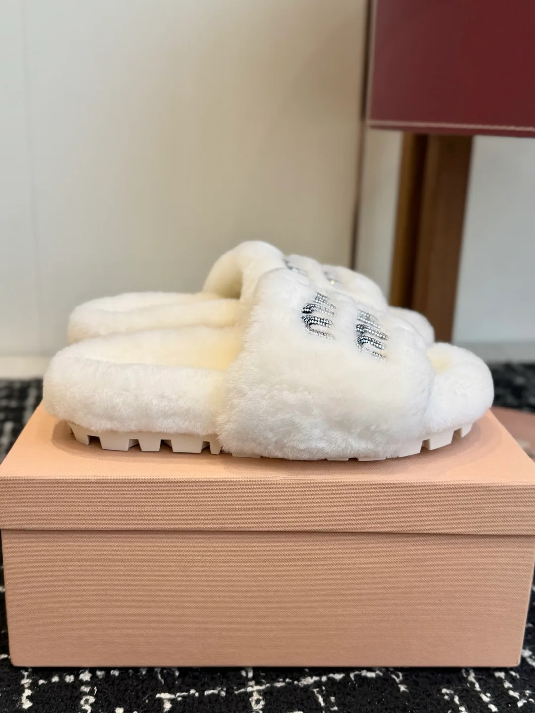 Тапочки Женские Miu Miu 18139572