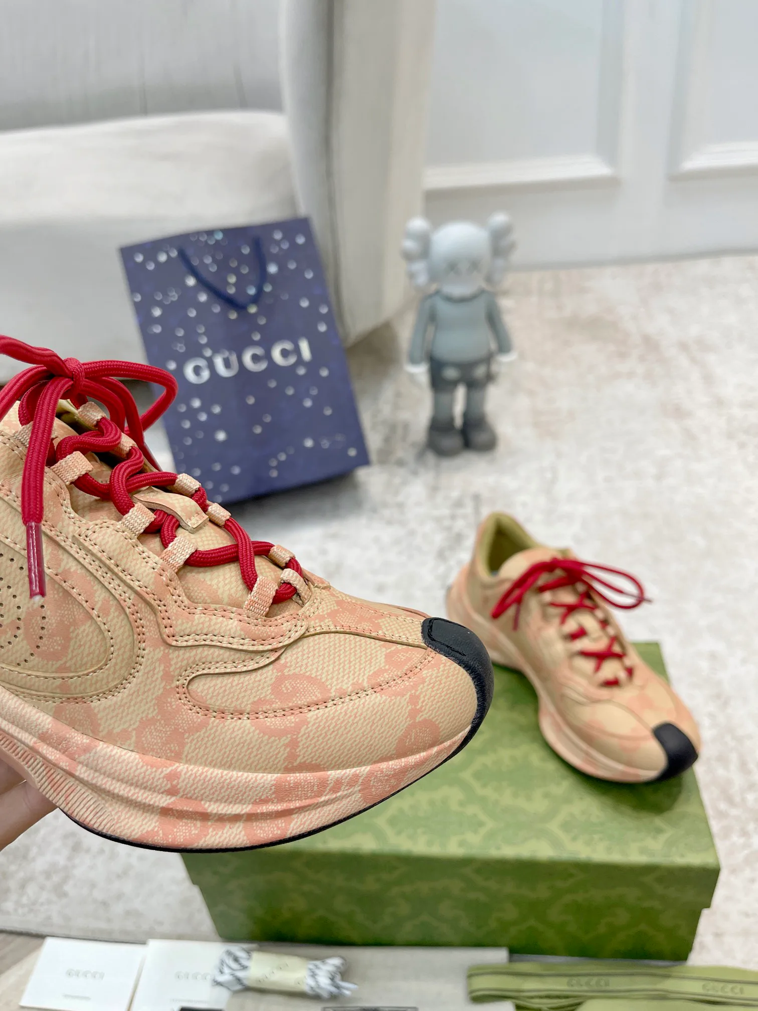 Кроссовки Женские Gucci 173910