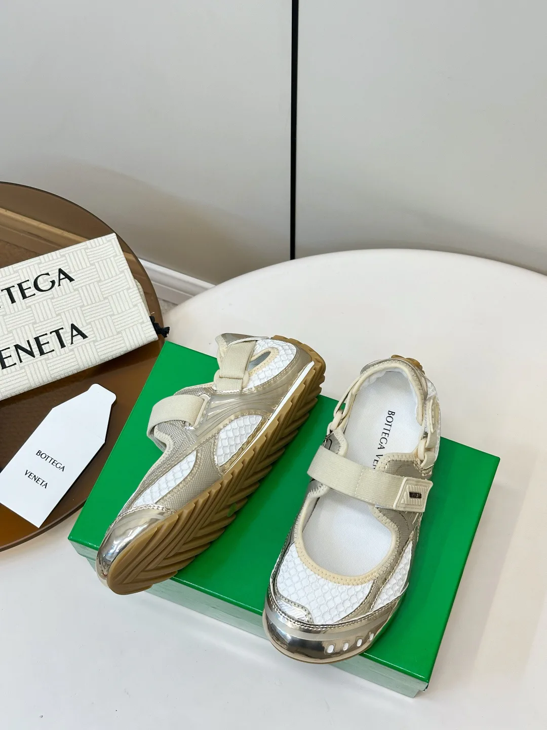 Кроссовки Женские Bottega Veneta 13561088