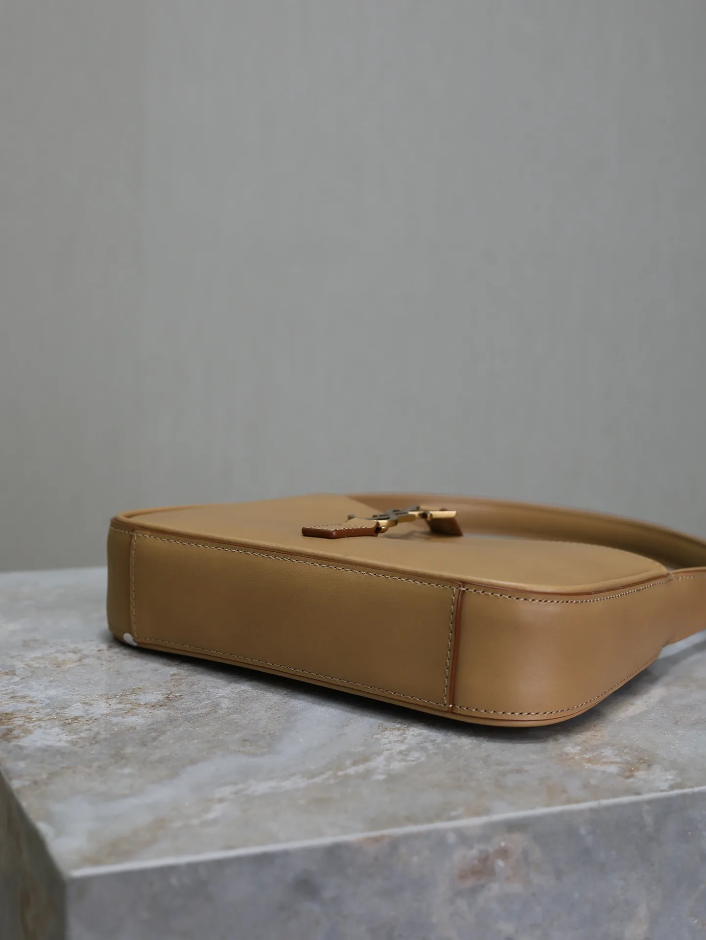 Классические Сумки Женские Saint Laurent 5789