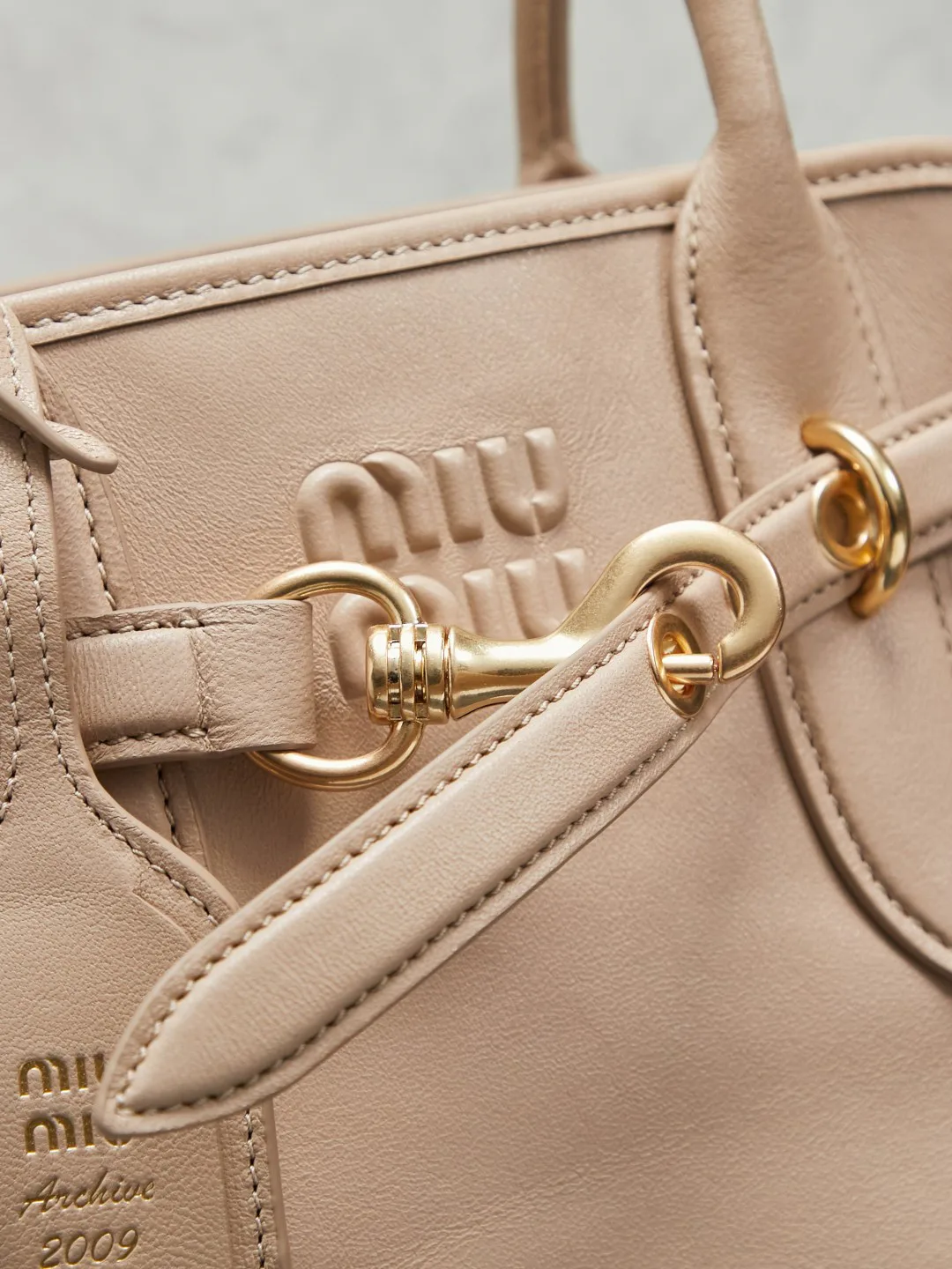 Классические Сумки Женские Miu Miu 1850114