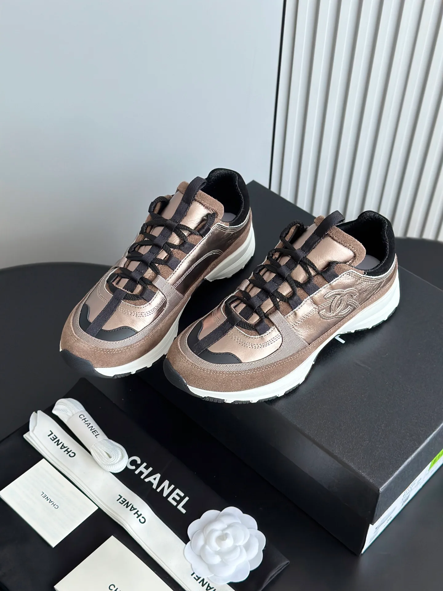 Кроссовки Женские Chanel 11508756
