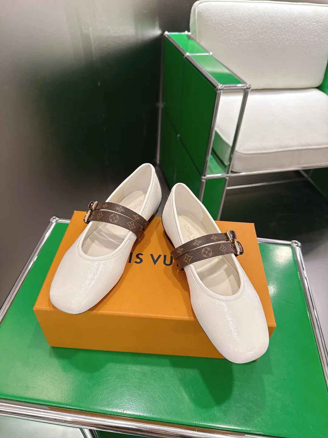 Туфли Женские Louis Vuitton 11703554
