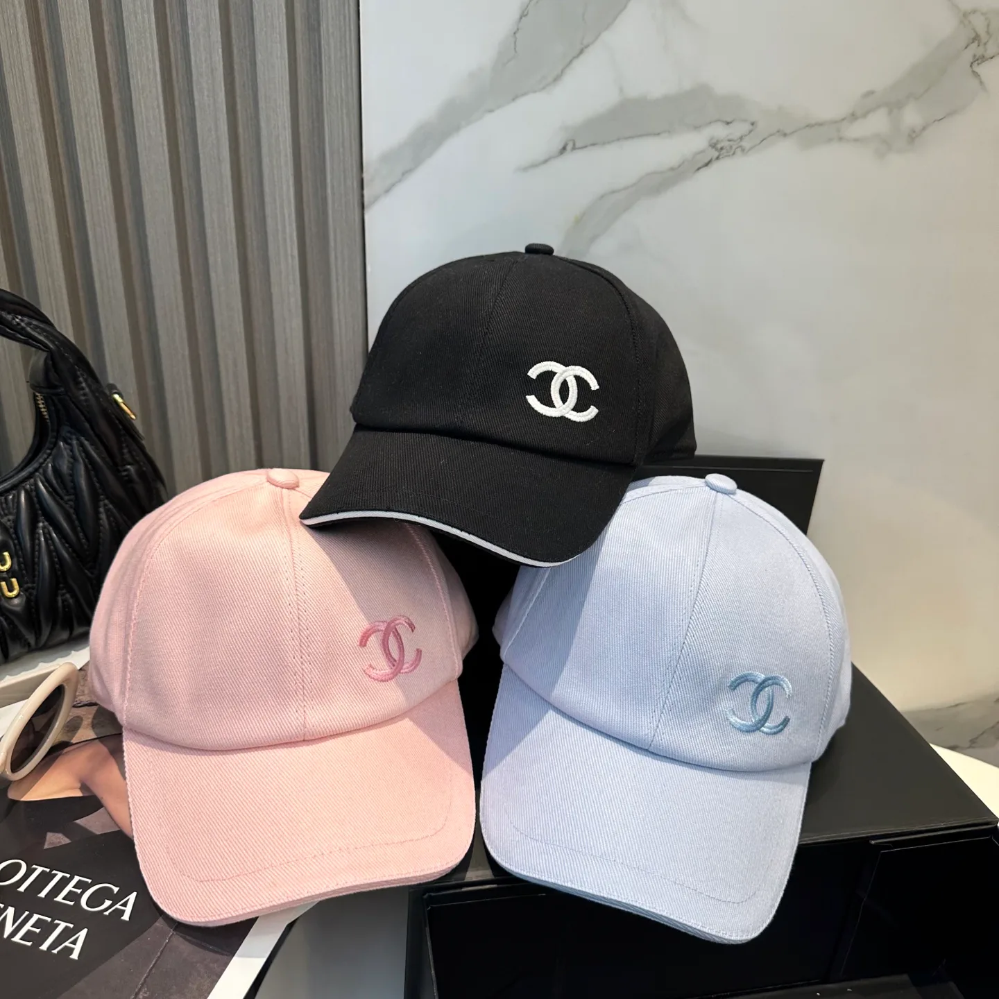 Головные Уборы Chanel 12764978