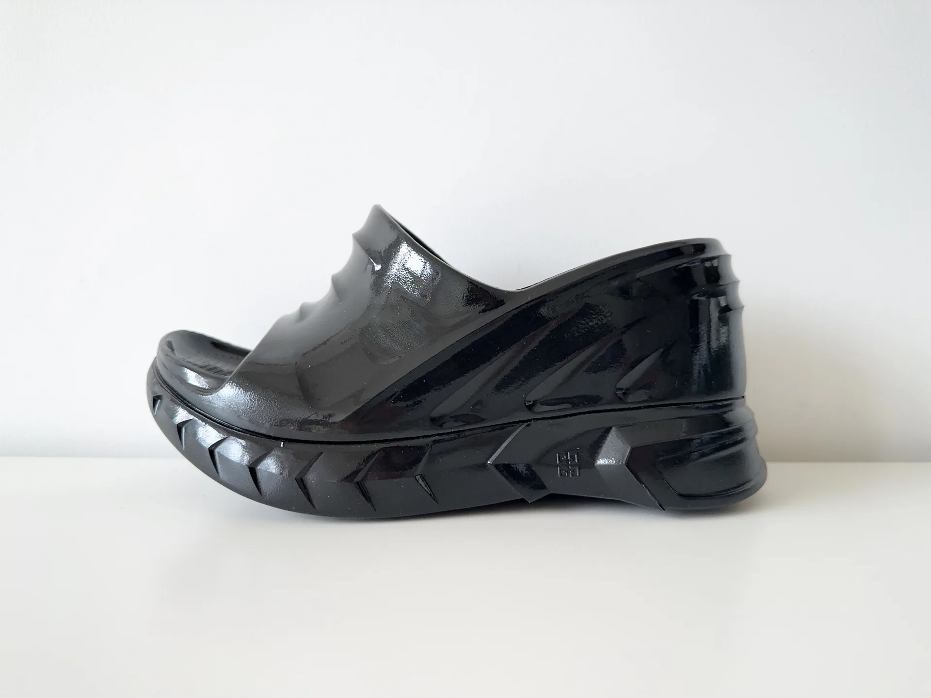 Шлепанцы Женские Givenchy 907490