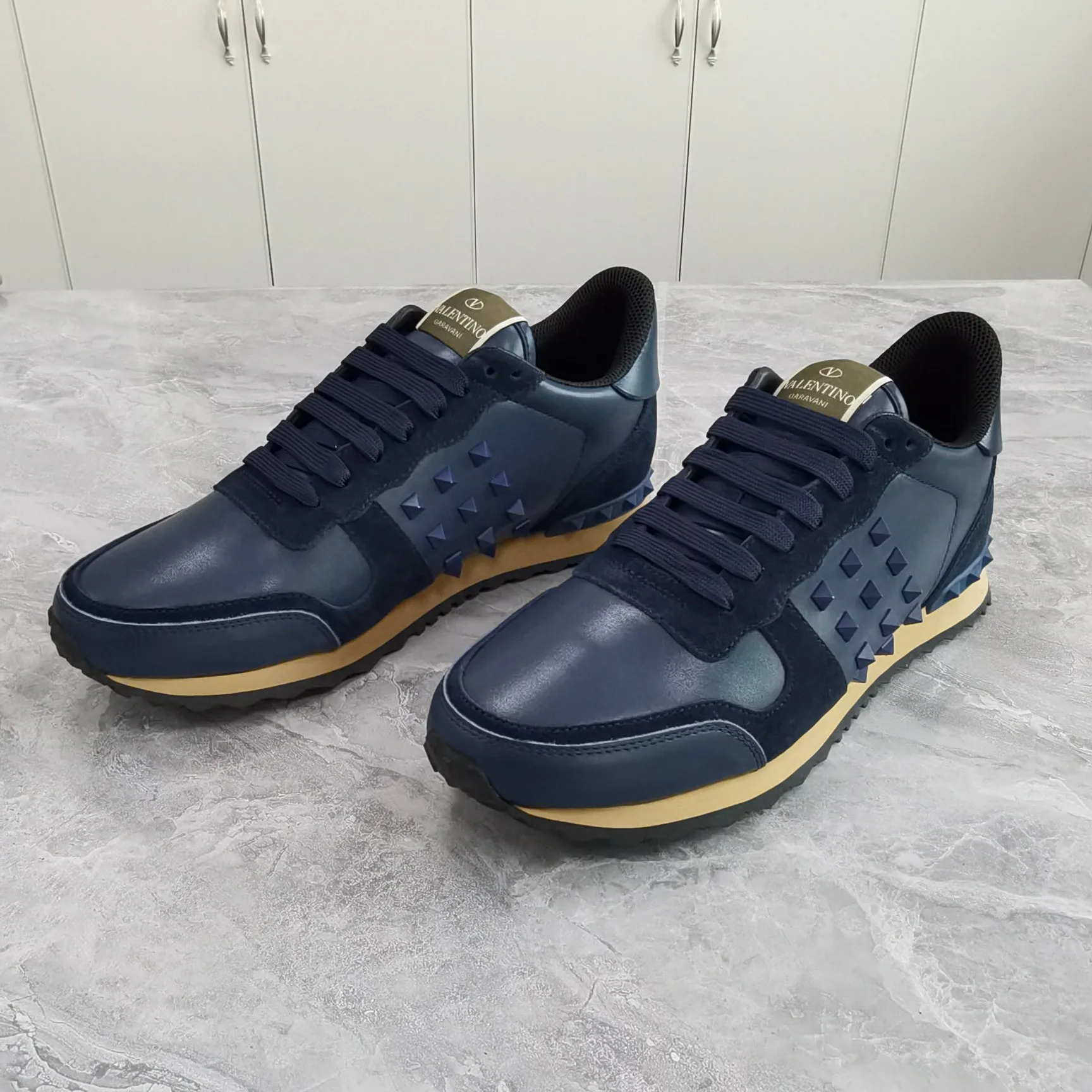 Кроссовки Женские Valentino 10736433