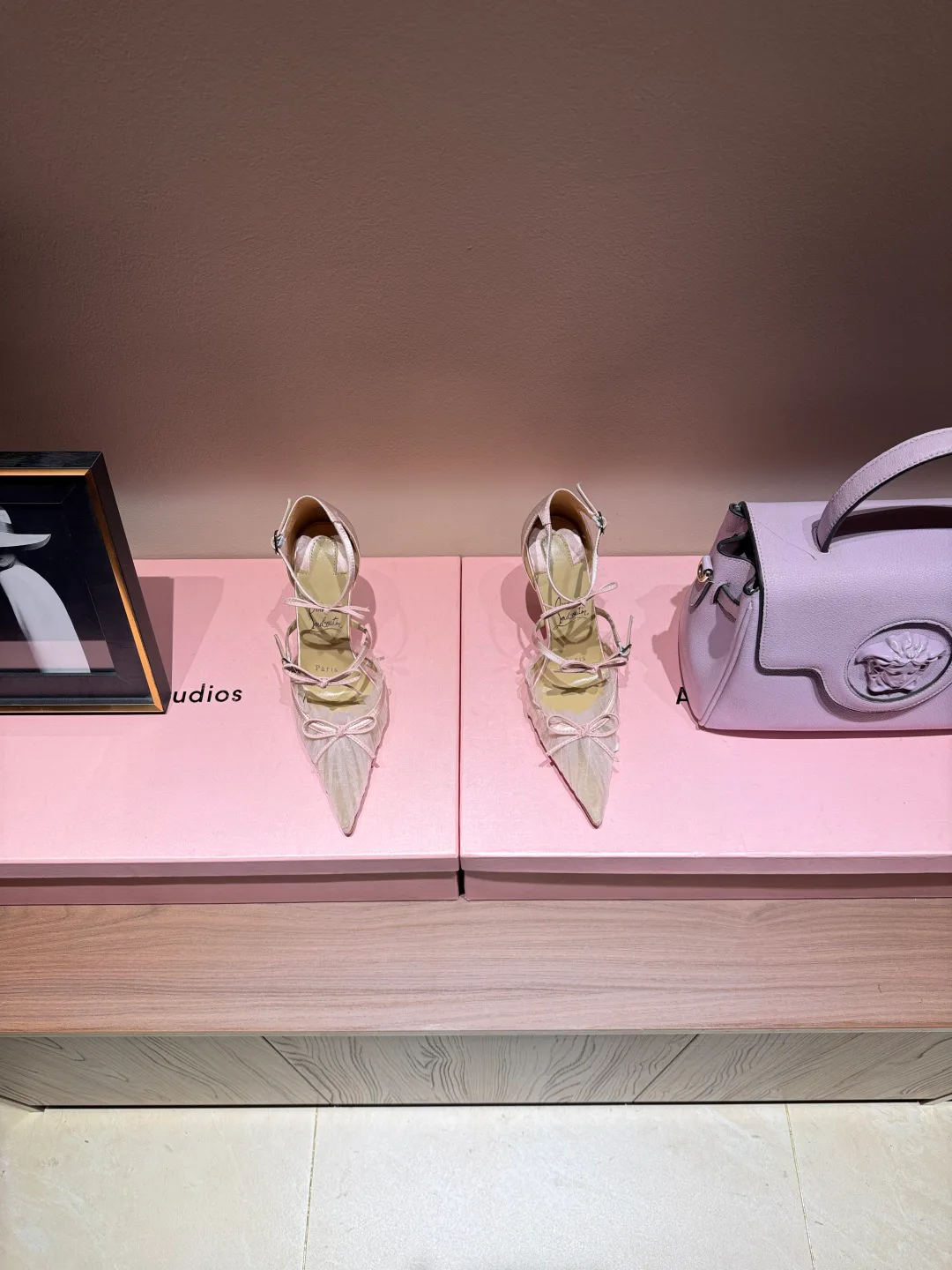 Туфли Женские Christian Louboutin 4743786