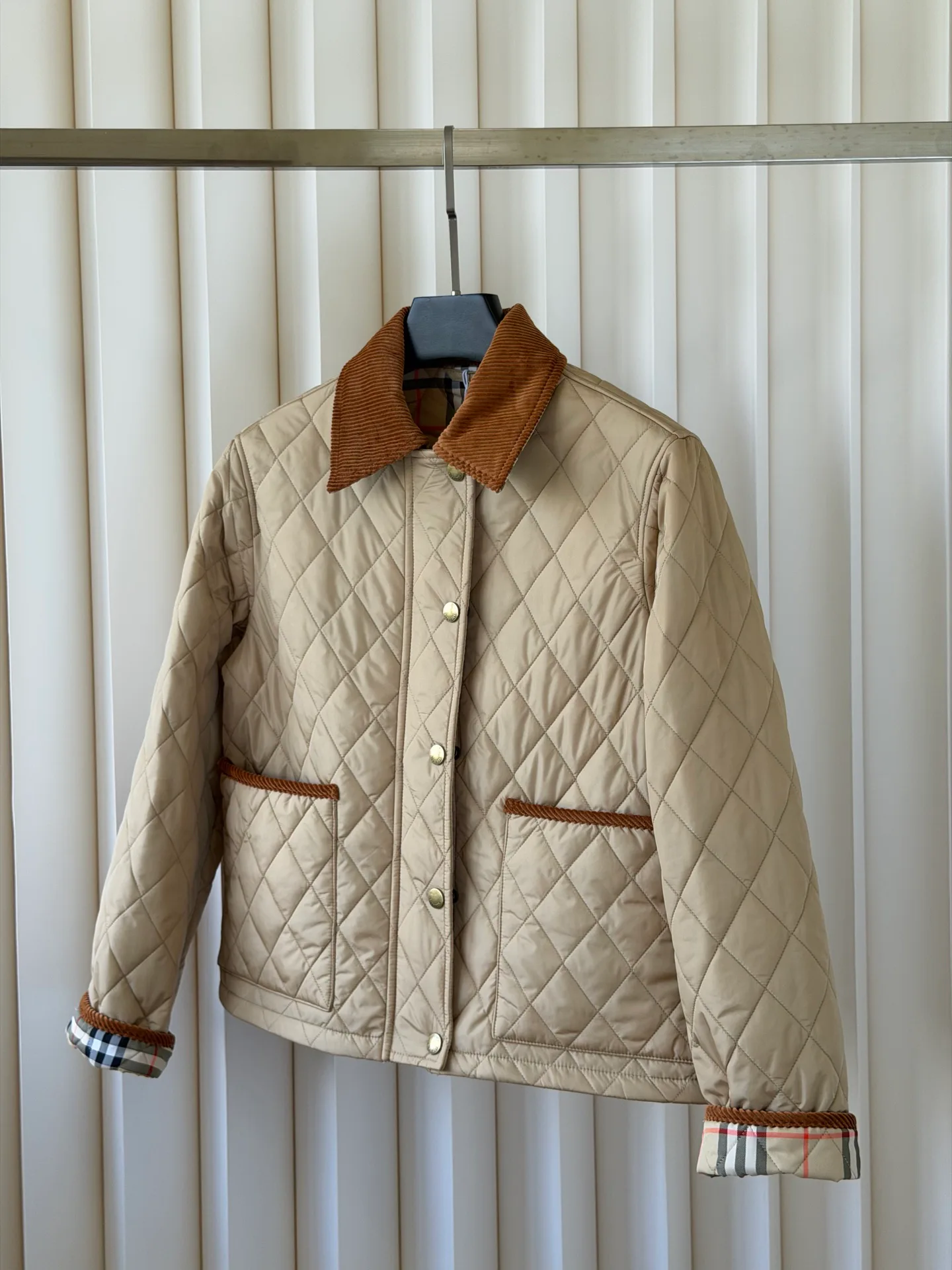 Куртки И Пуховики Женские Burberry 17950219