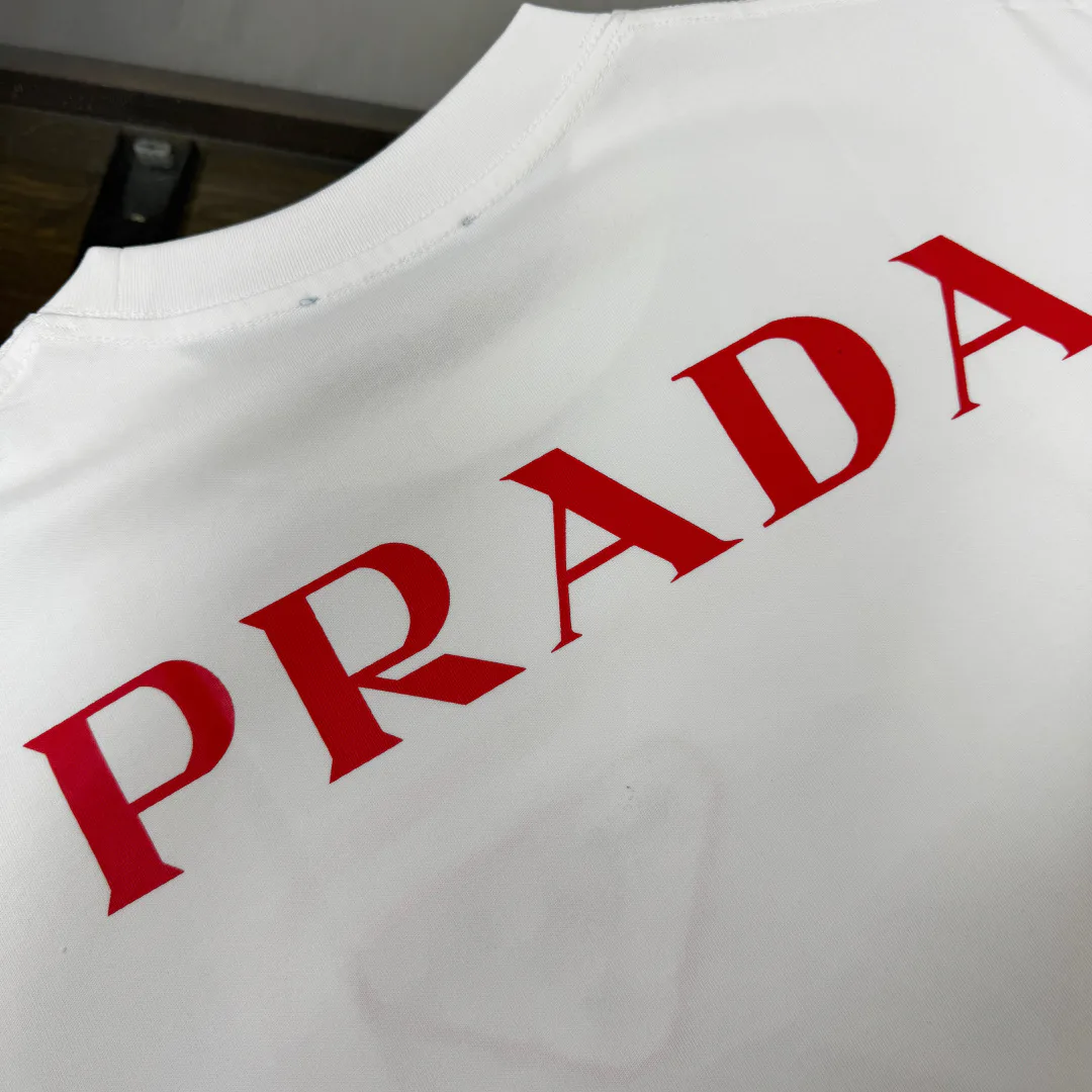 Футболки Женские Prada 10692114