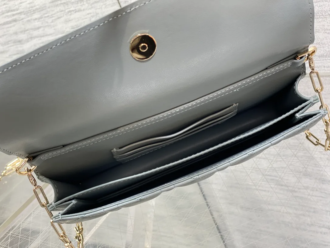 Клатчи Женские Christian Dior 11685204