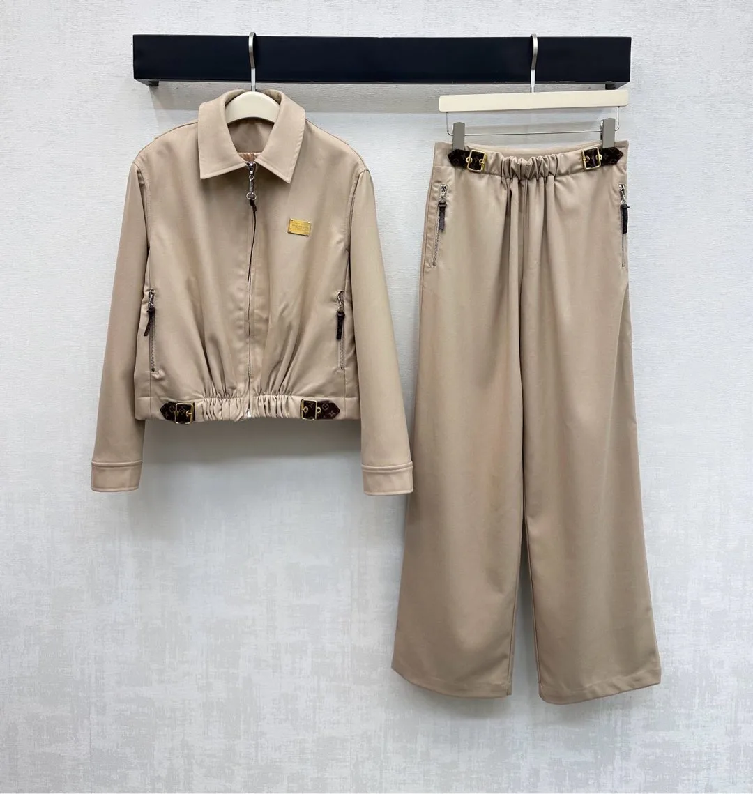 Костюмы Женские Louis Vuitton 1074447