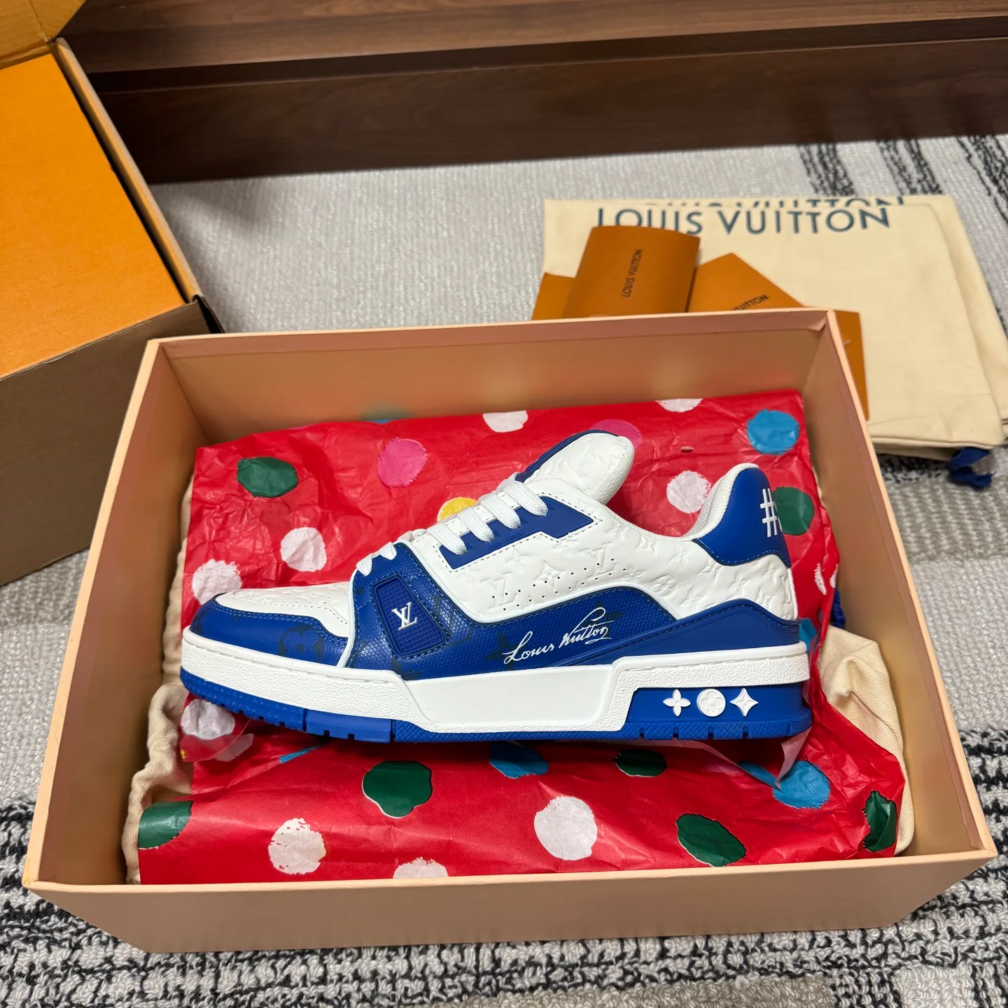 Кроссовки Женские Louis Vuitton 1483885