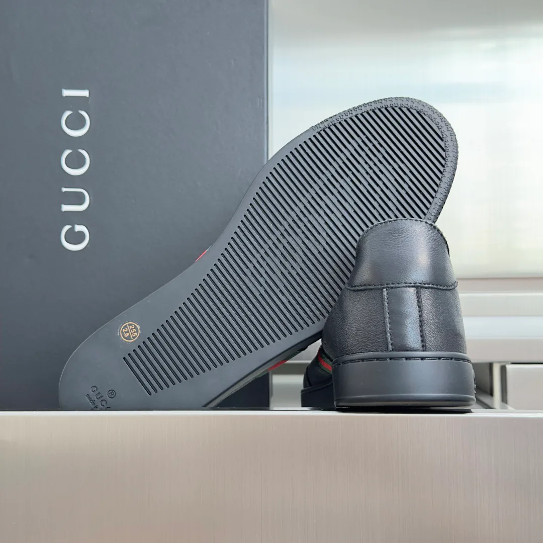 Кроссовки Женские Gucci 19547647