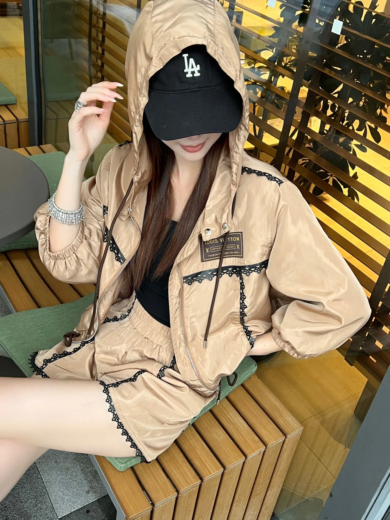 Куртки И Пуховики Женские Louis Vuitton 17164684
