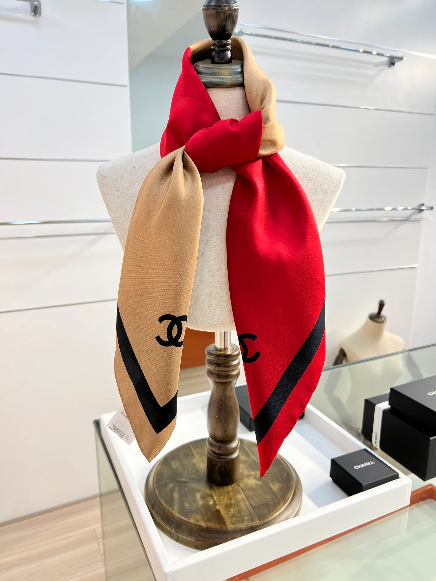 Шарфы Chanel 12679888