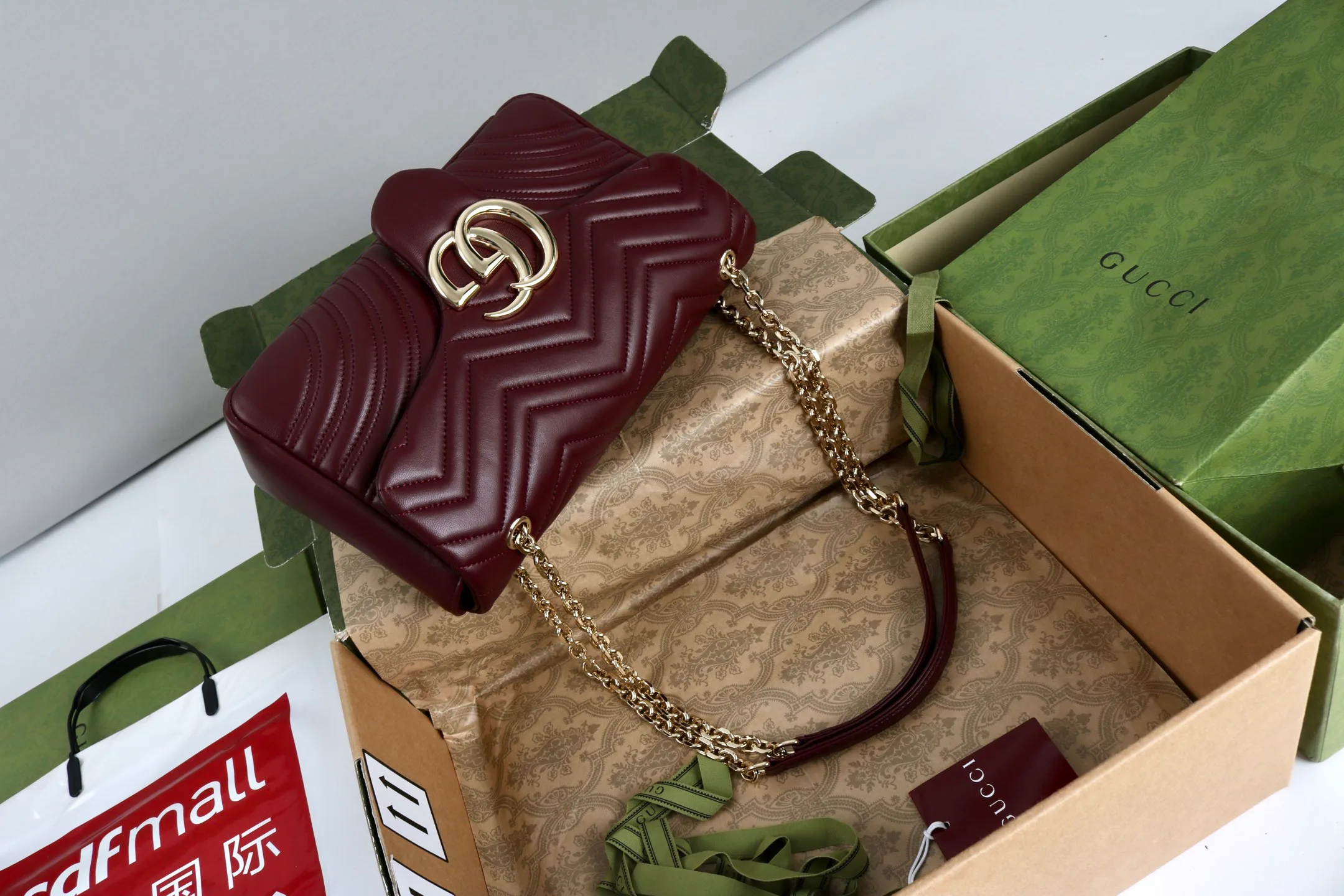 Классические Сумки Женские Gucci 18223238