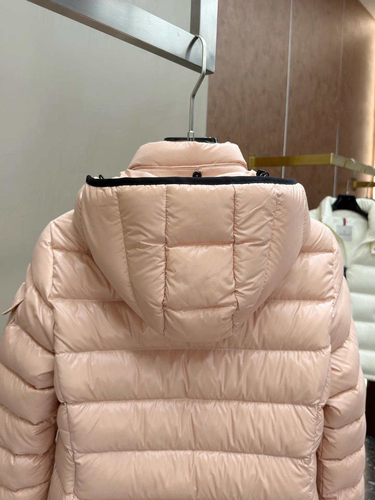 Куртки И Пуховики Женские Moncler 18631572