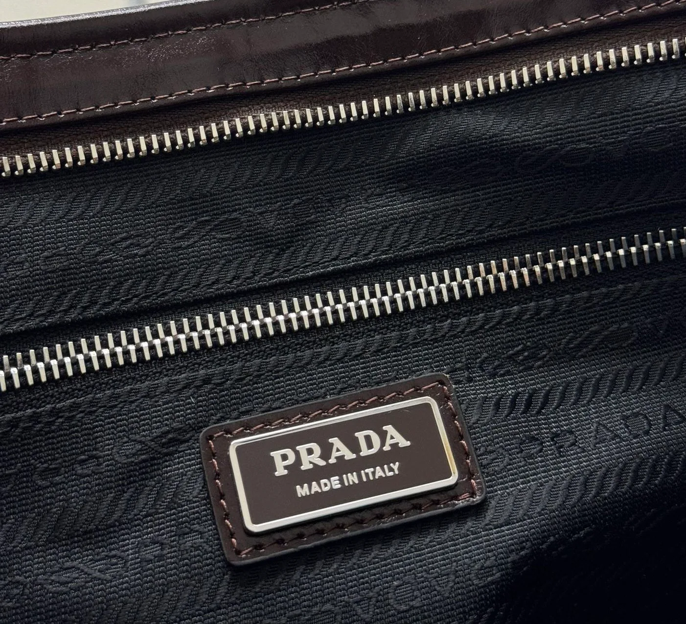 Классические Сумки Женские Prada 11462571