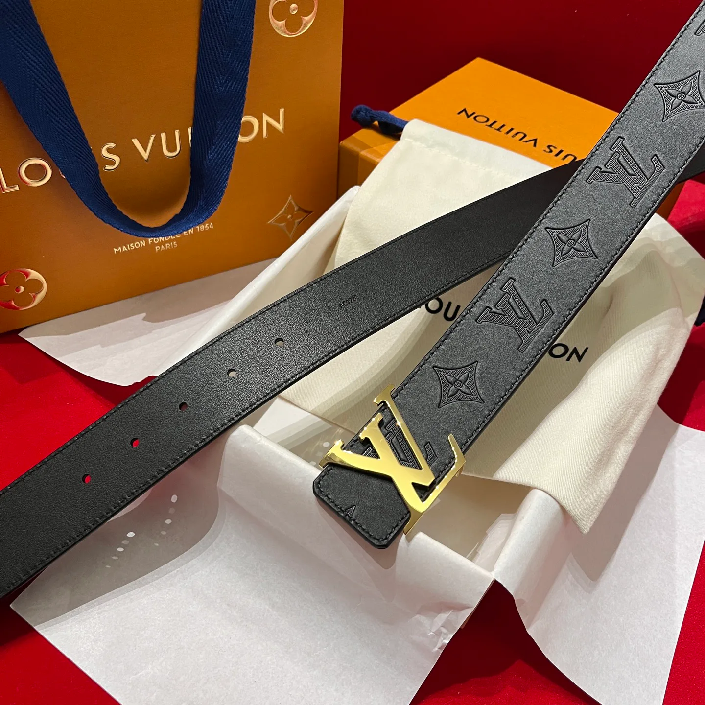 Ремни Louis Vuitton 17645358