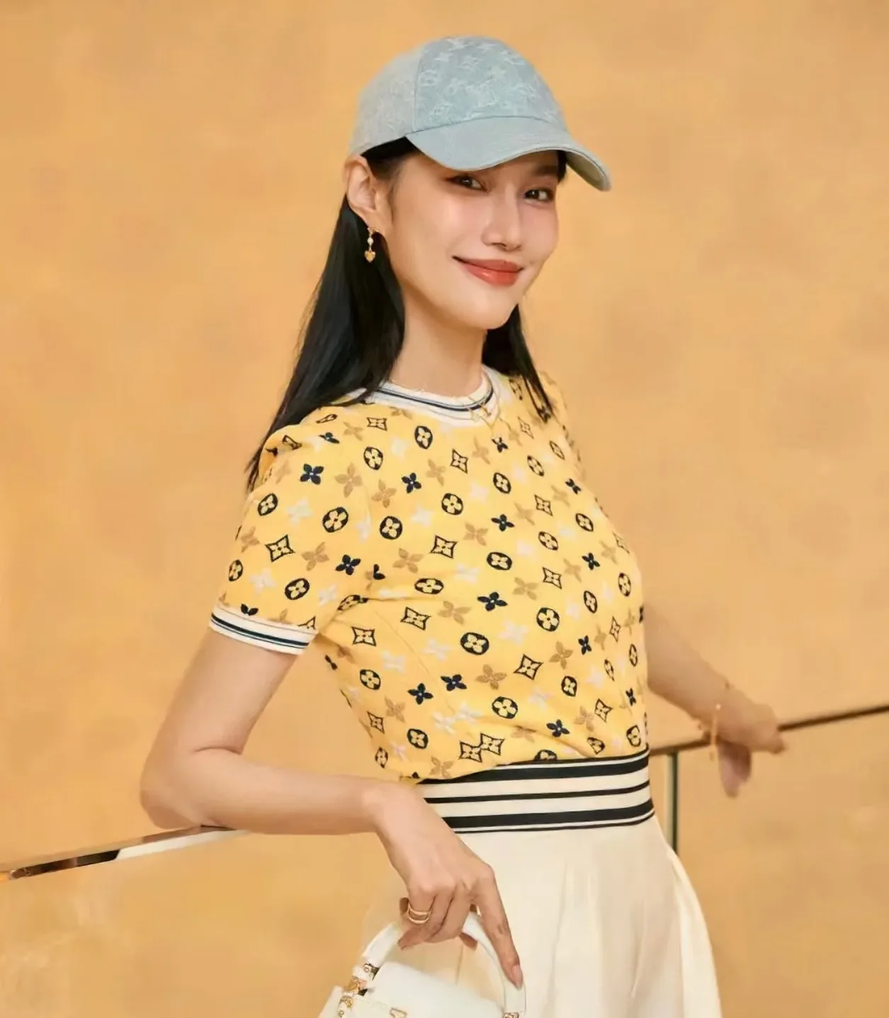 Головные Уборы Louis Vuitton 21023