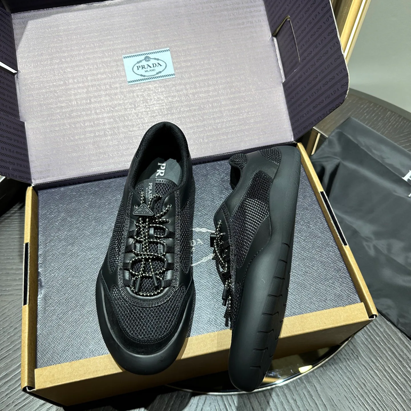 Кроссовки Мужские Prada 18192269