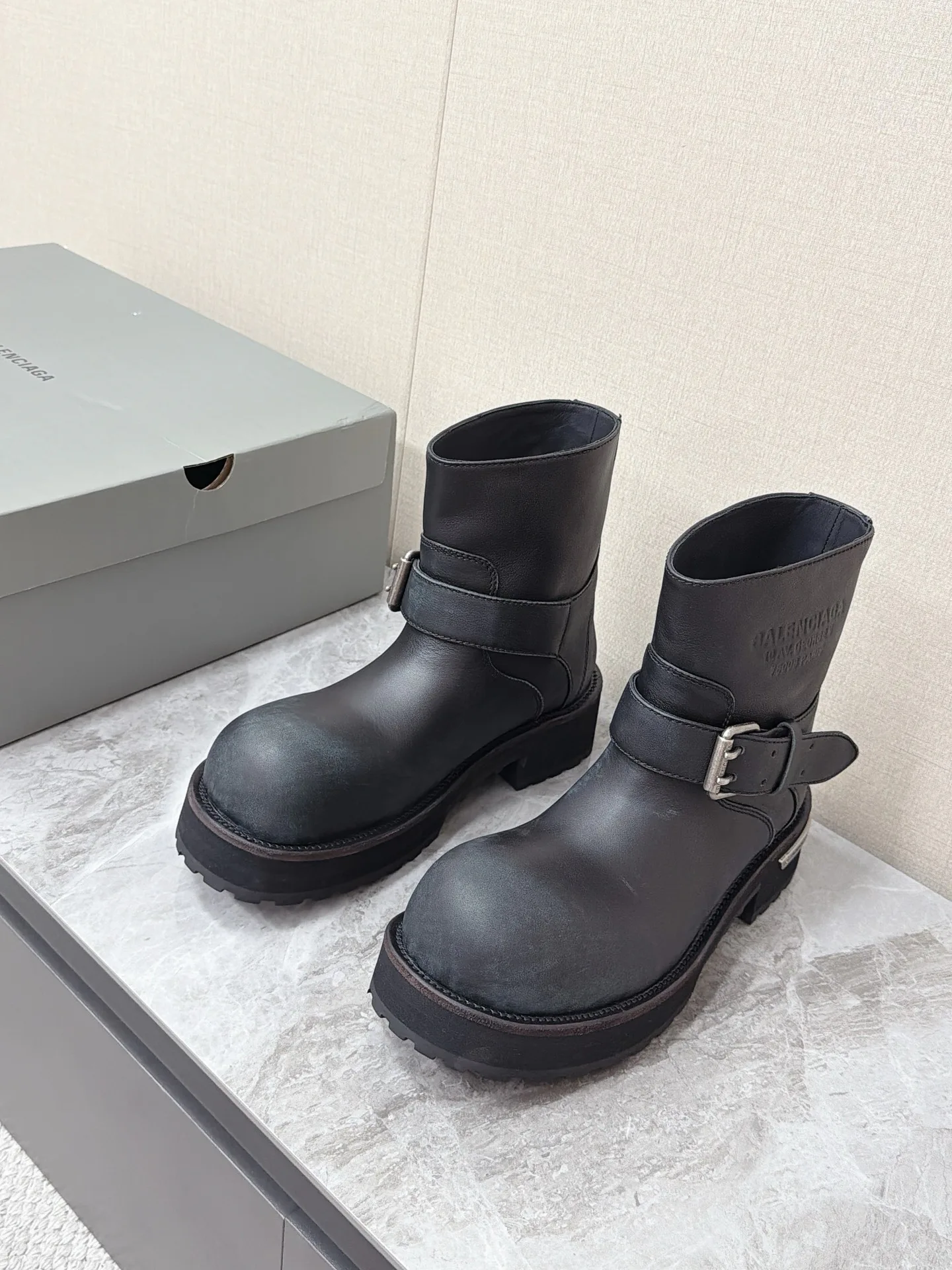 Ботинки Женские Balenciaga 18011904