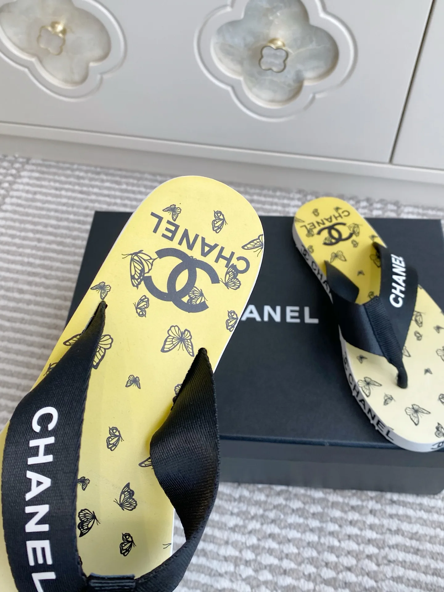 Шлепанцы Женские Chanel 11909733