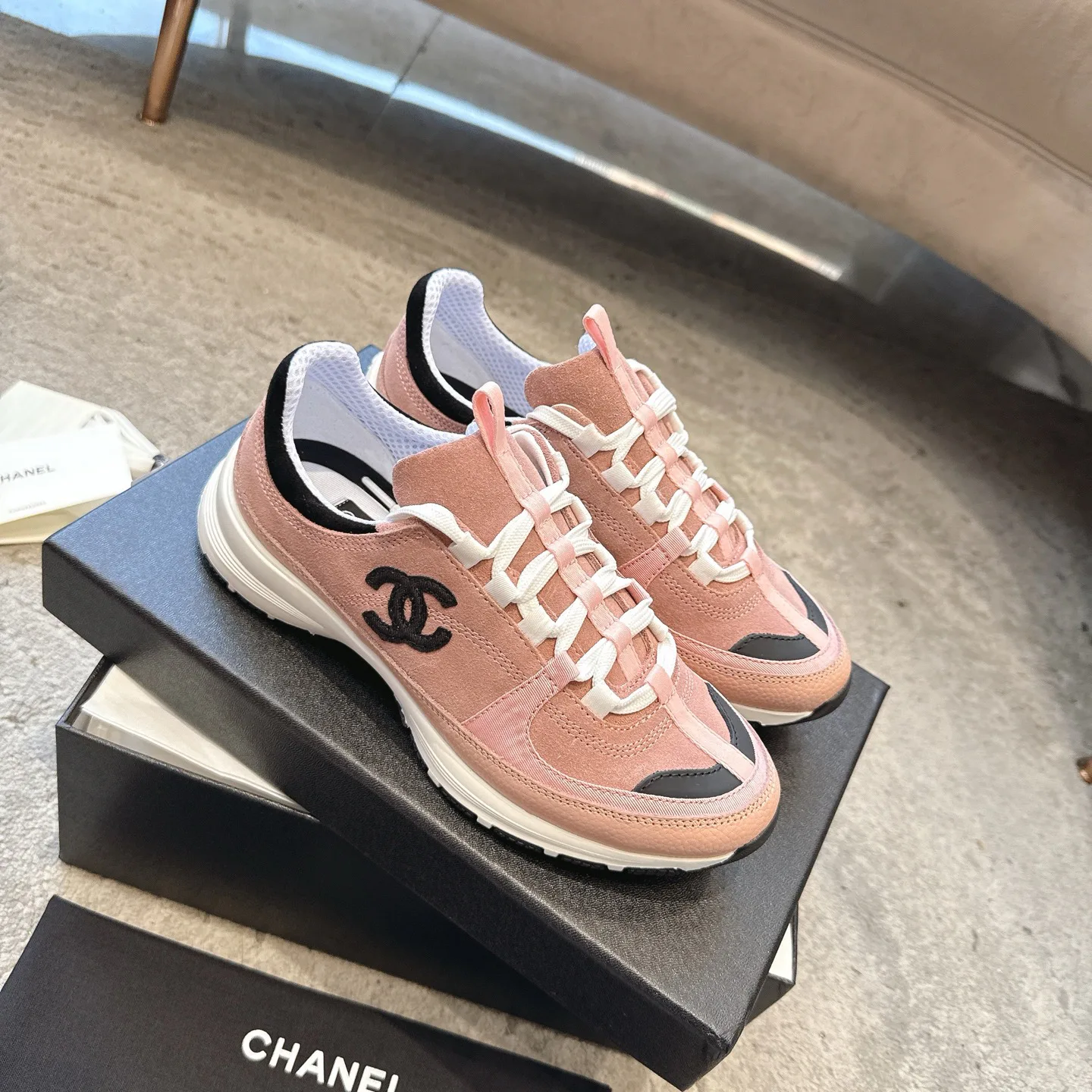 Кроссовки Женские Chanel 1137364