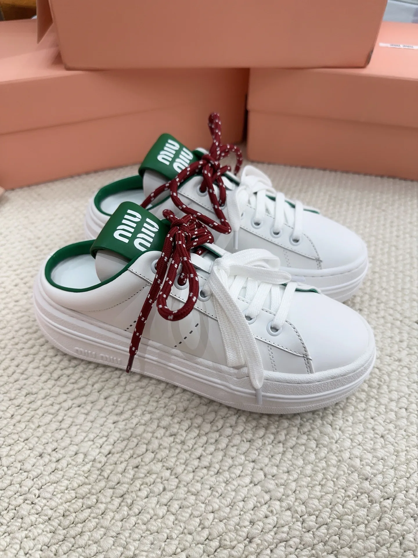 Кроссовки Женские Miu Miu 18041152