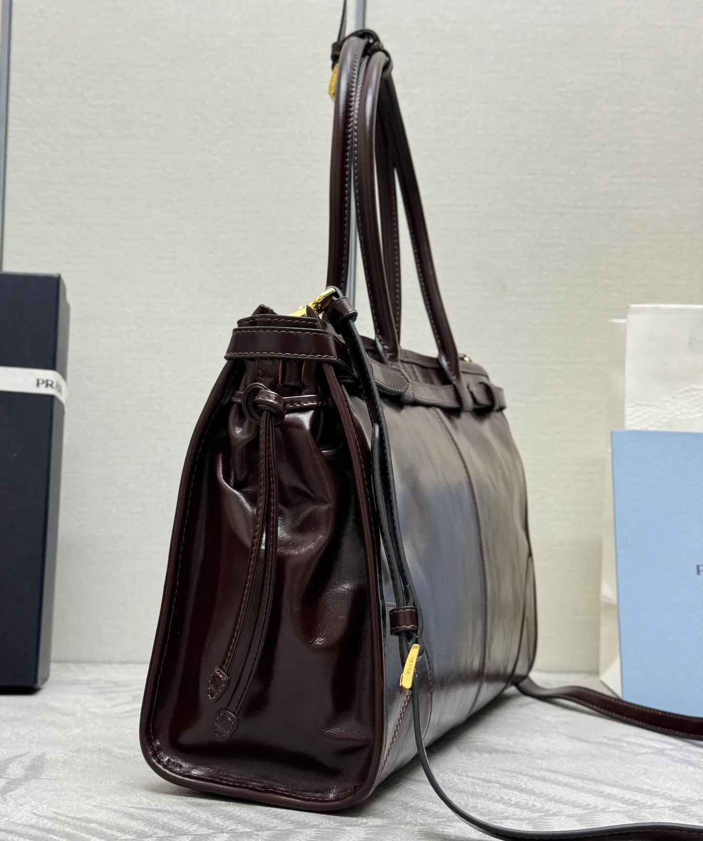 Классические Сумки Женские Prada 11462545