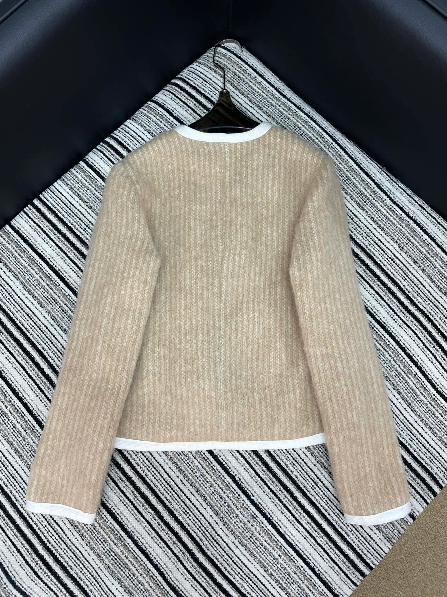 Куртки И Пуховики Женские Chanel 457860