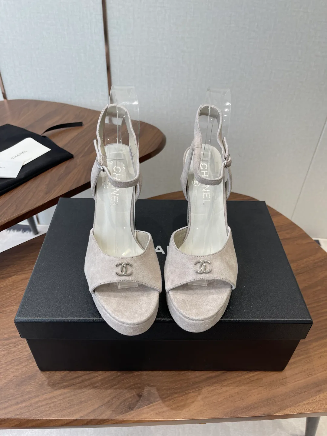 Босоножки Женские Chanel 11483296