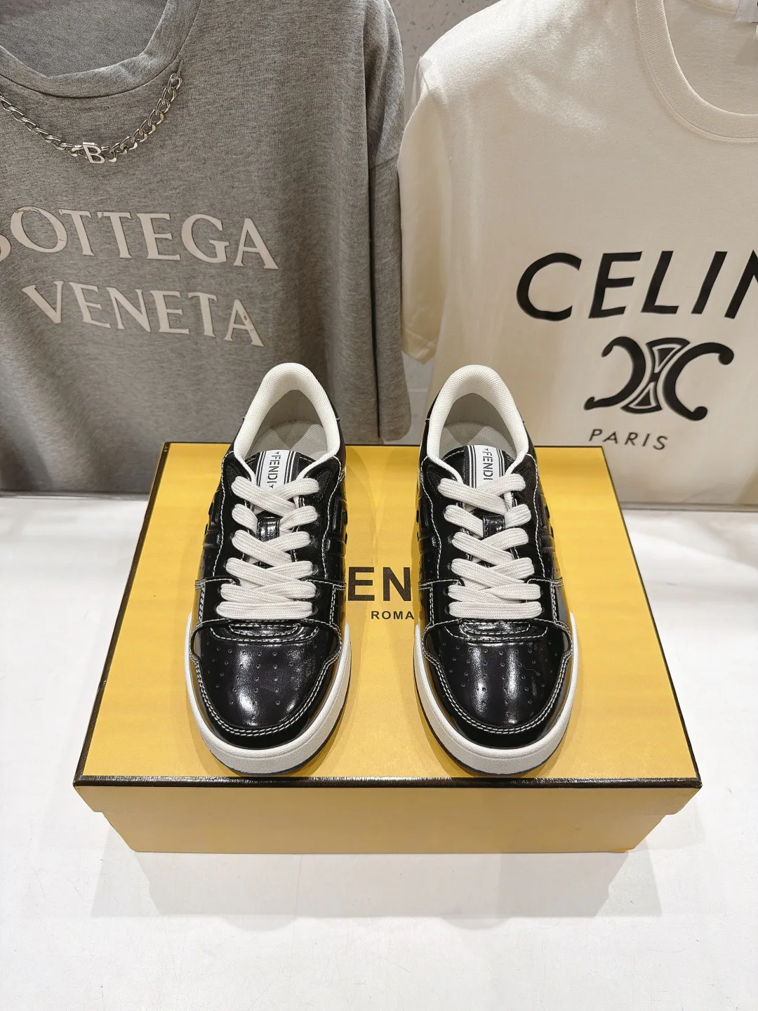 Кроссовки Женские Fendi 17908448
