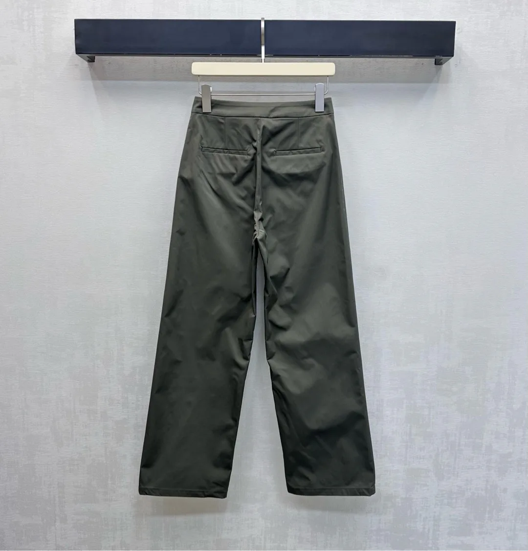 Брюки Женские Louis Vuitton 1567741