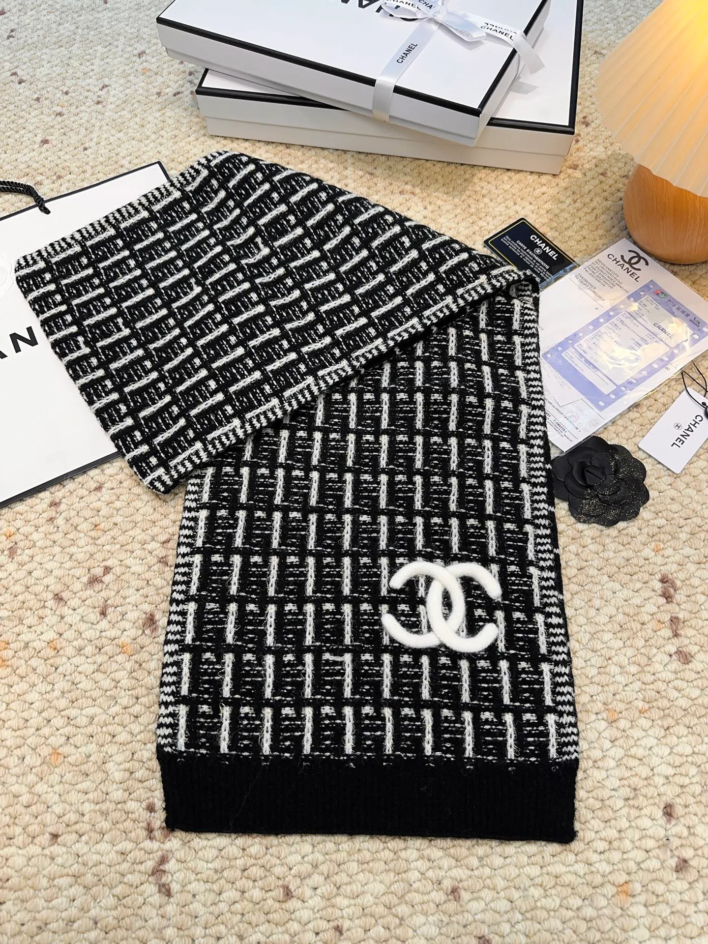 Шарфы Chanel 18105435