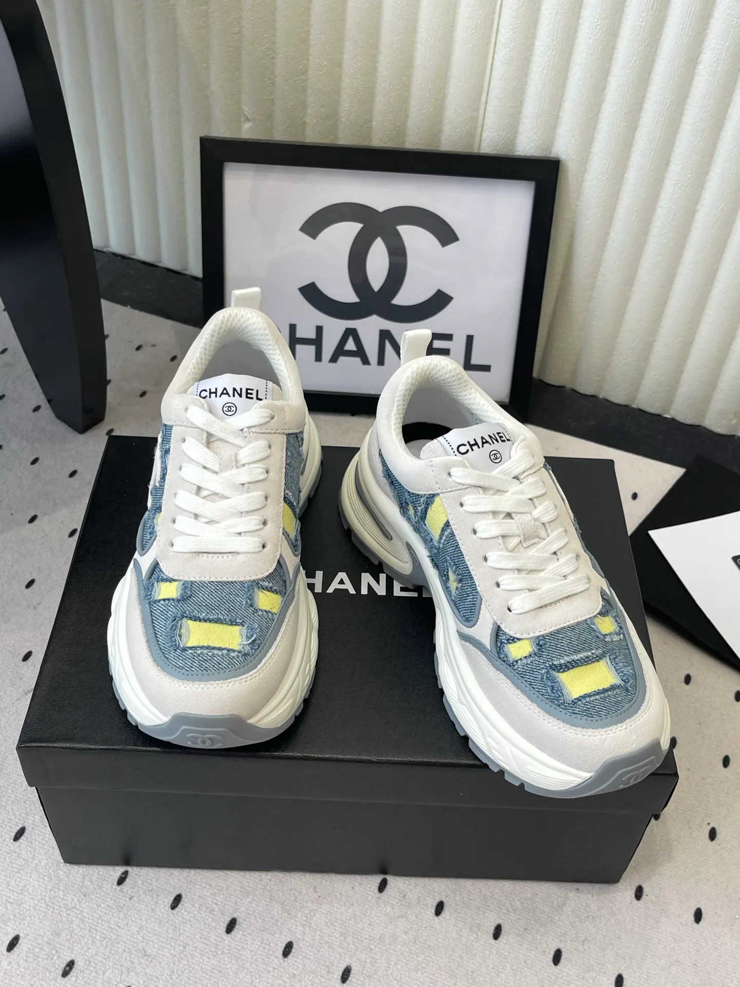 Кроссовки Женские Chanel 17769664
