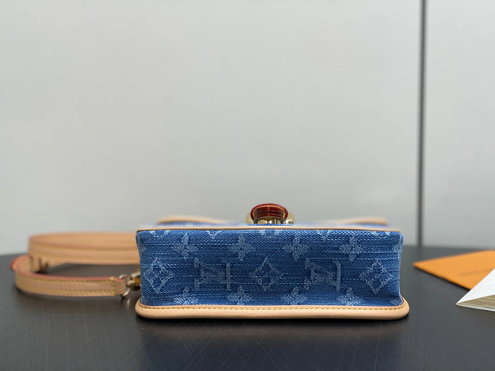 Классические Сумки Женские Louis Vuitton 11619861
