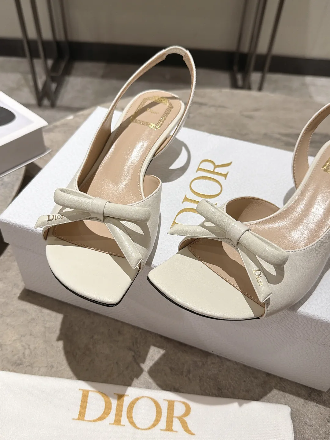 Босоножки Женские Christian Dior 17604617