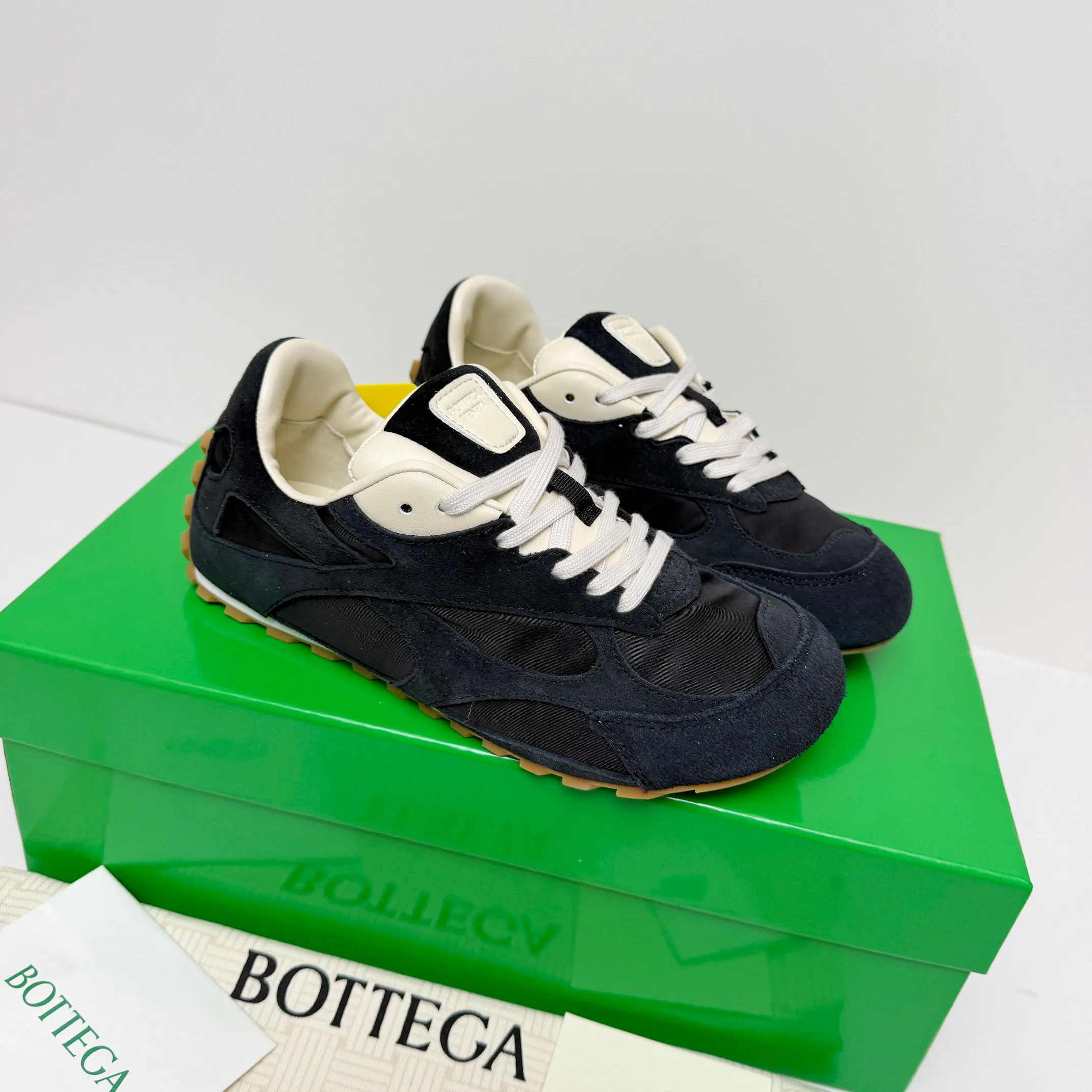Кроссовки Женские Bottega Veneta 6239949
