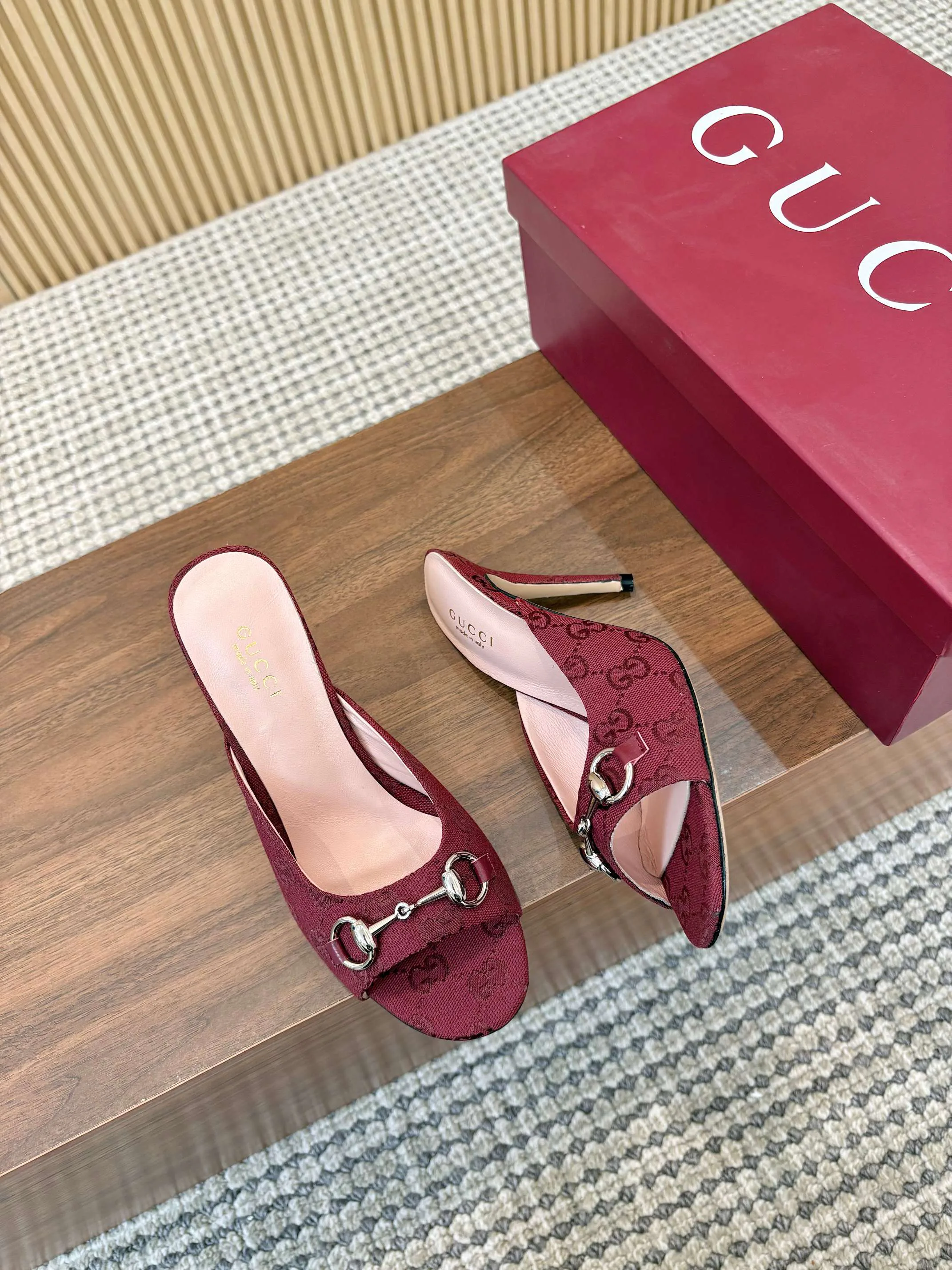 Босоножки Женские Gucci 11529295